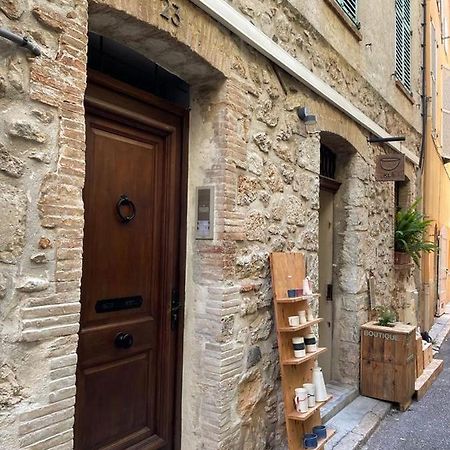 Appartements Climatises - Vieil อองทีบส์ ภายนอก รูปภาพ