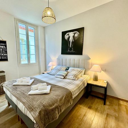 Appartements Climatises - Vieil อองทีบส์ ภายนอก รูปภาพ
