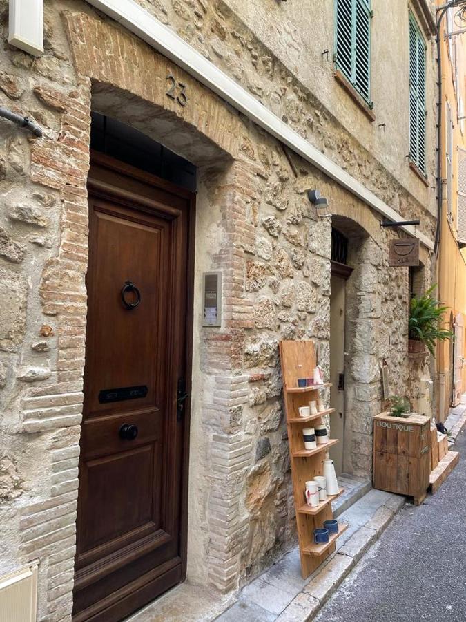 Appartements Climatises - Vieil อองทีบส์ ภายนอก รูปภาพ