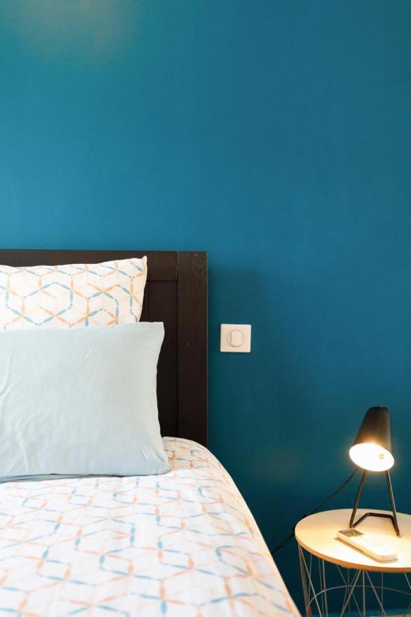 Appartements Climatises - Vieil อองทีบส์ ภายนอก รูปภาพ