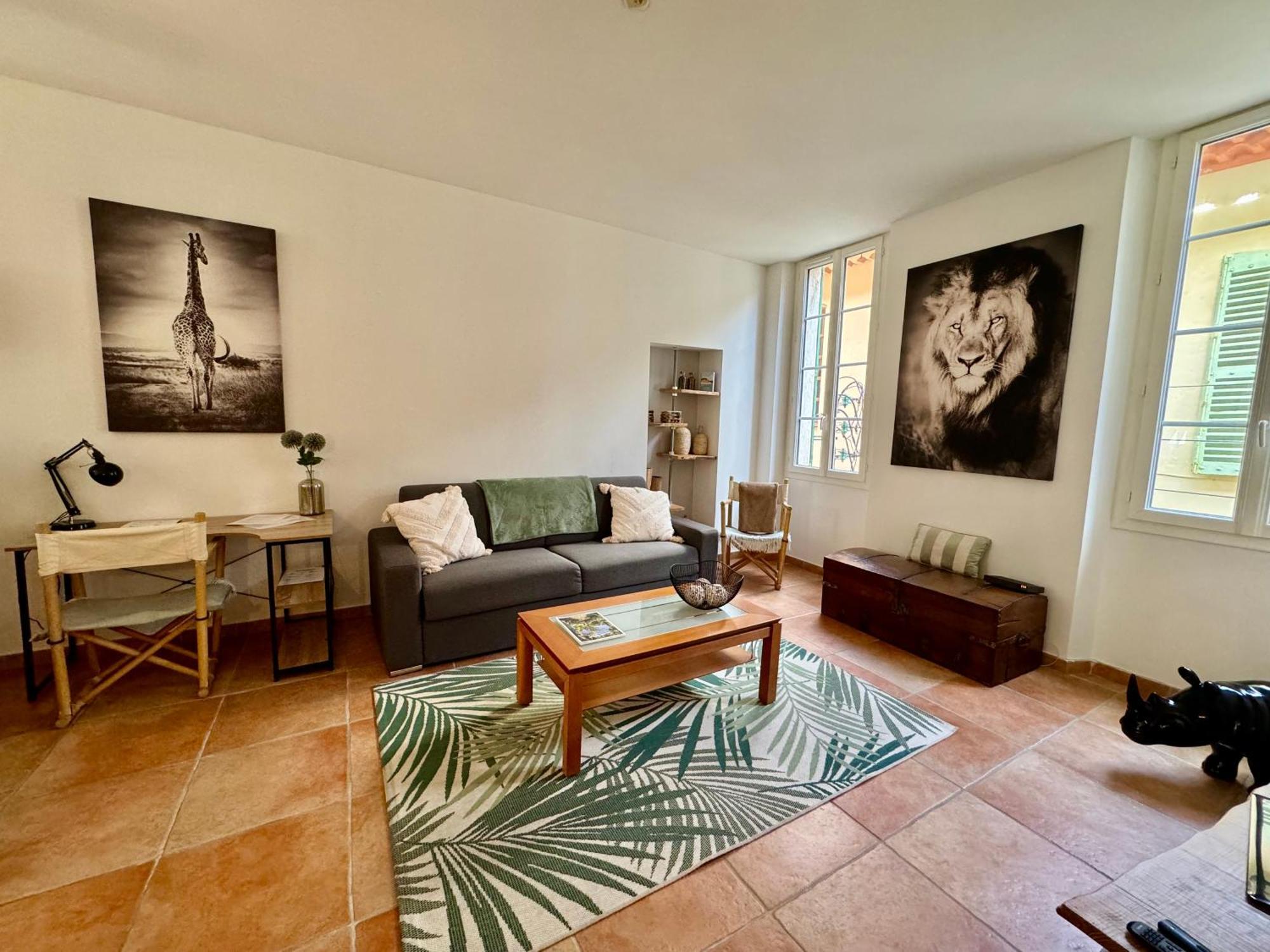 Appartements Climatises - Vieil อองทีบส์ ภายนอก รูปภาพ