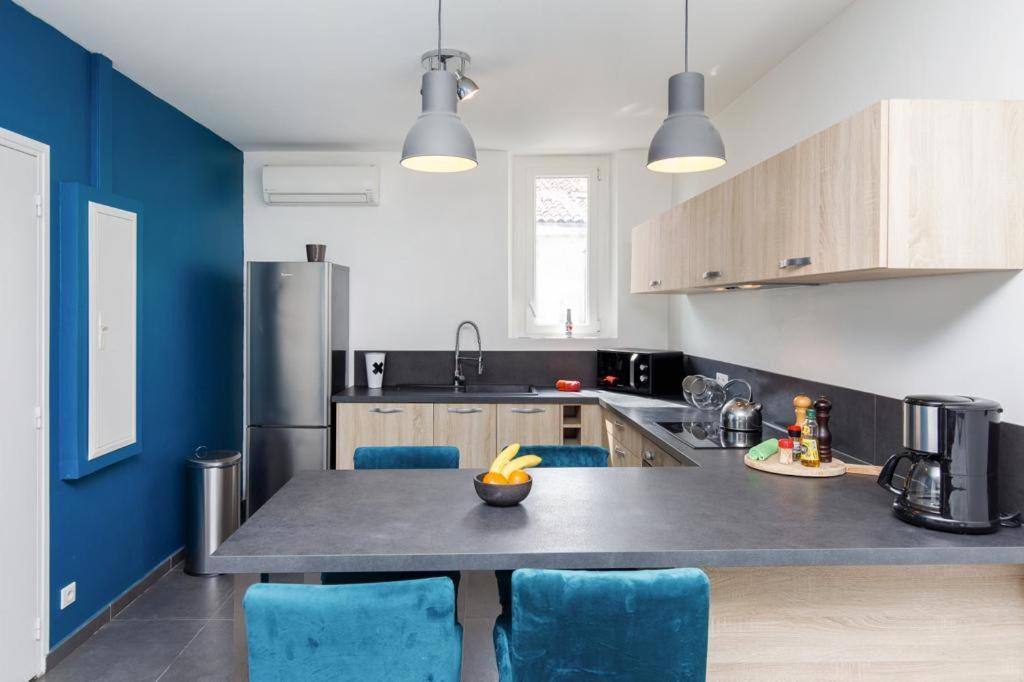 Appartements Climatises - Vieil อองทีบส์ ภายนอก รูปภาพ